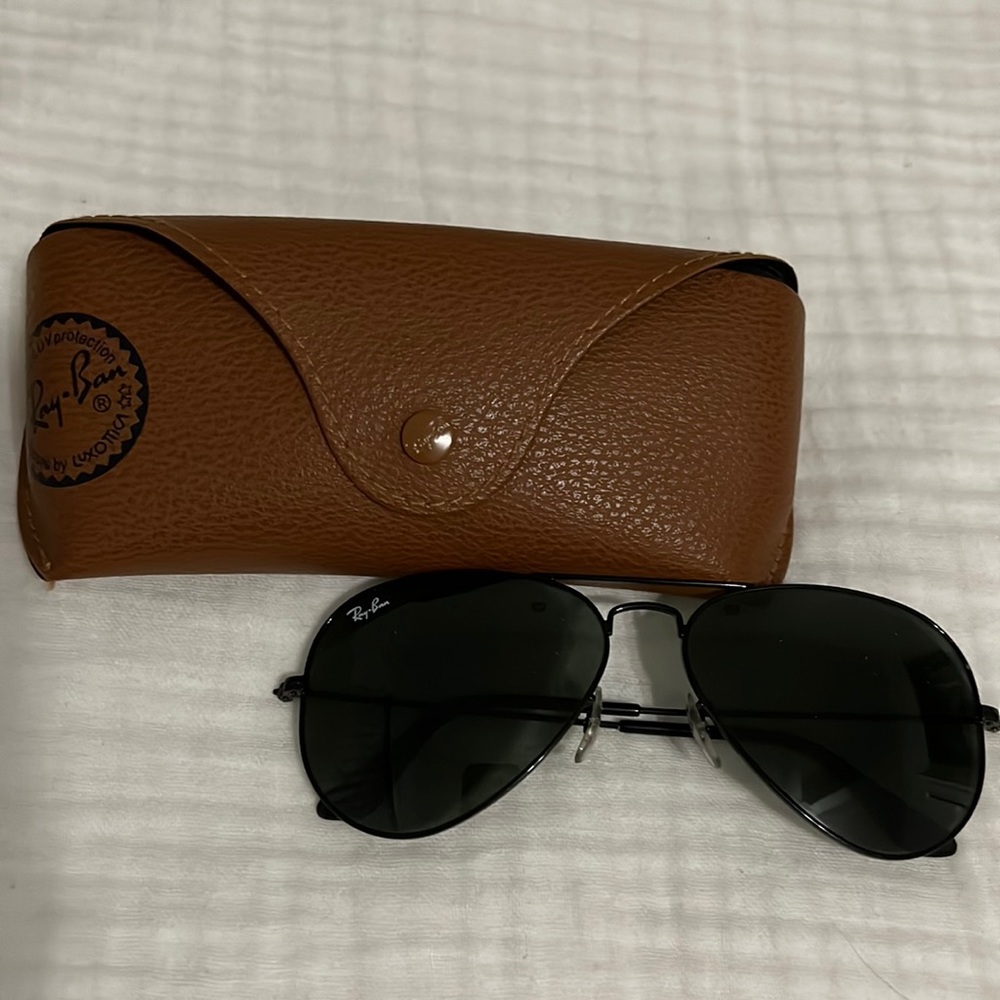 All Black Rayban Aviators